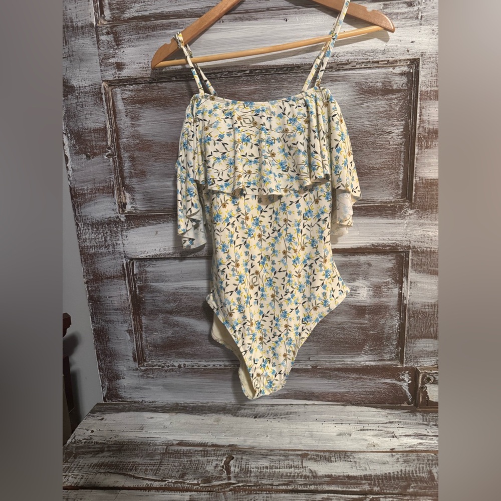 Chic Floral Off-Shoulder One-Piece Swimsuit